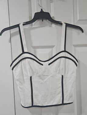 Good/like New Sienna Sky White Crop Top with Black Trim